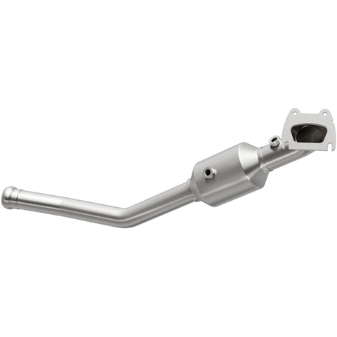 Magnaflow 13-15 Dodge Durango V6 3.6L OEM Grade / EPA Compliant Direct-Fit Catalytic Converter