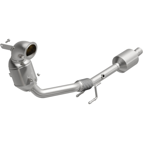 Magnaflow Conv Direct Fit 19-20 Volkswagen Jetta 1.4L Underbody
