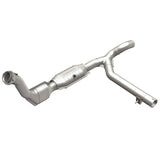 MagnaFlow Direct Fit Catalytic Converter 99-00 Ford Exped 4.6L