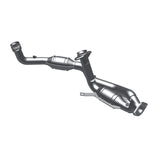 MagnaFlow Direct Fit Catalytic Converter 96-99 Taurus 3.4L Front C