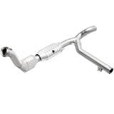 MagnaFlow Direct Fit Catalytic Converter 99-00 Ford Exped 4.6L