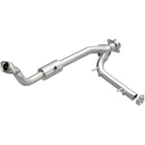 MagnaFlow Conv Direct Fit 05-06 Lincoln Navigator 5.4L w/ 3in Main Piping