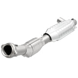 MagnaFlow Direct Fit Catalytic Converter 97-98 Ford Trucks 4.6L
