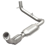 MagnaFlow Direct Fit Catalytic Converter 98 Ford Expedition 5.4L